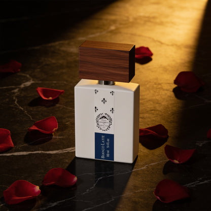 Bianco Latte Eau de Parfum with warm vanilla and sandalwood notes